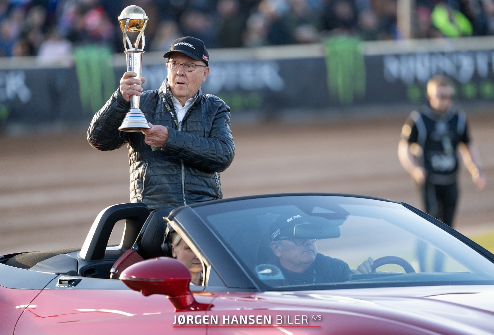 Fart, VM-trofæ og MG Cyberster - Jørgen Hansen Biler