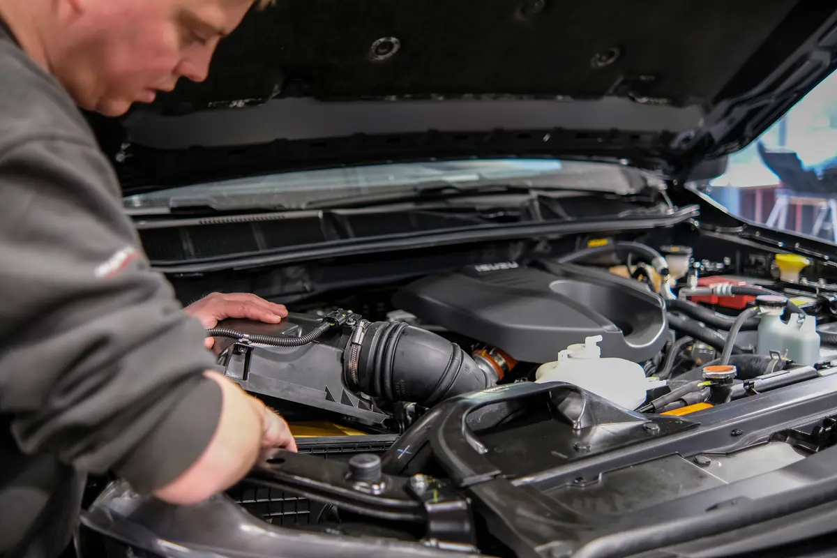 Autoriseret serviceeftersyn af ISUZU - Jørgen Hansen Biler Autoriseret serviceeftersyn af ISUZU - Jørgen Hansen Biler