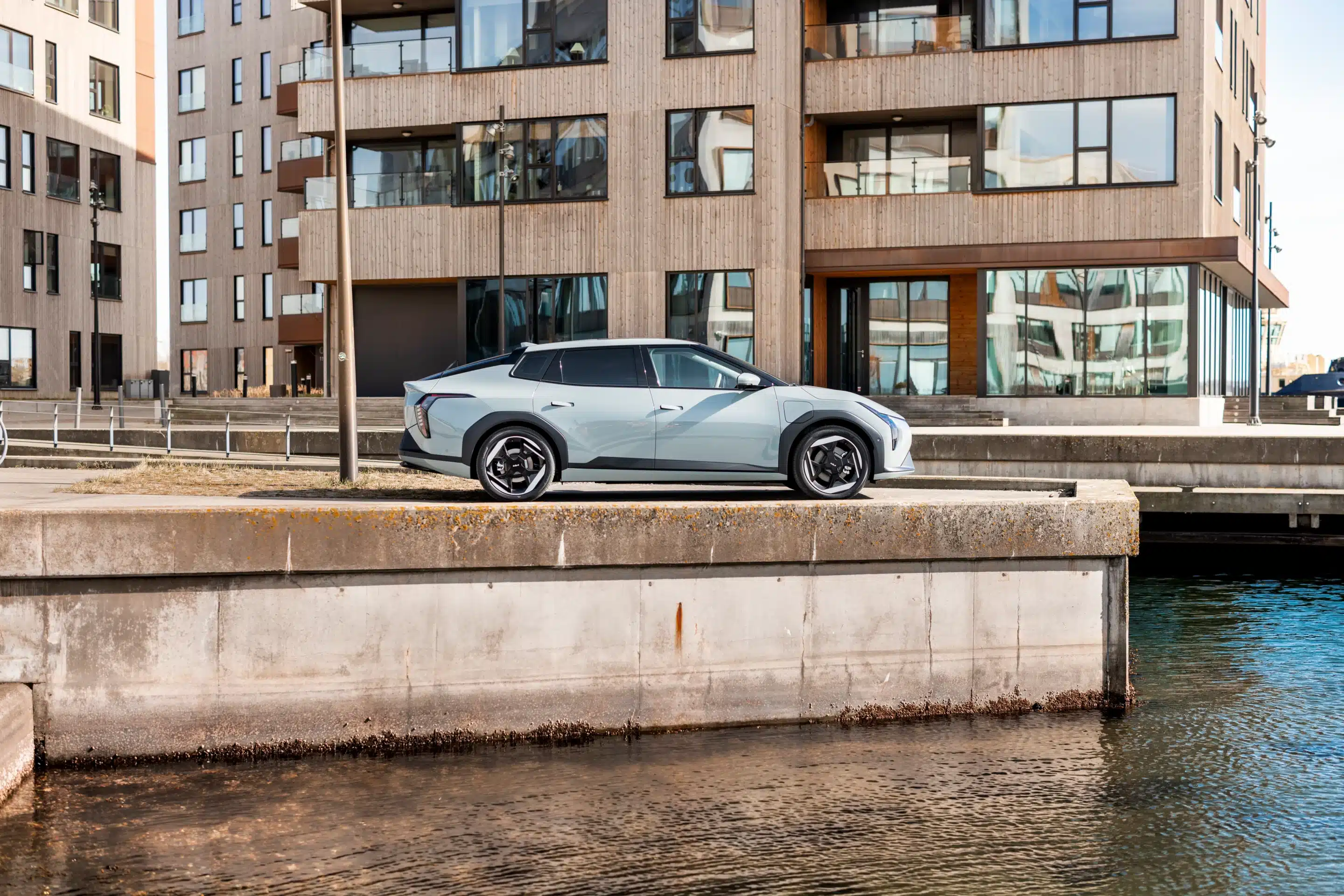 Kia EV4 – Elektrisk Sedan & Hatchback - Jørgen Hansen Biler